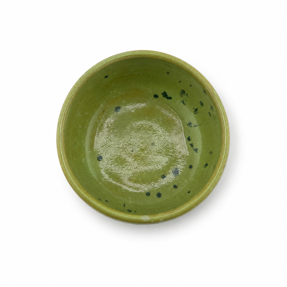 Ceramiczna czarka do herbaty w odcieniu matcha green