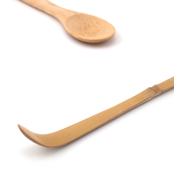 Zestaw Matcha z bambusowymi akcesoriami i miską