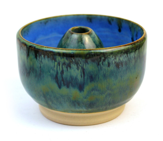Ceramiczny zestaw "Zielona zatoka" do przygotowania herbaty Matcha - Miseczka i Podstawka pod Chasen