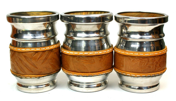 WYPRZEDAŻ Matero Palo Santo Indiana Paraguay ręcznie zdobione, paragwajskie pachnące ~170-220 ml - delikatne pęknięcie w drewnie