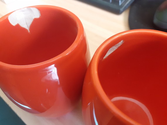 WYPRZEDAŻ Naczynie ceramiczne Huevo Orange & black 200 ml - obite wewnątrz